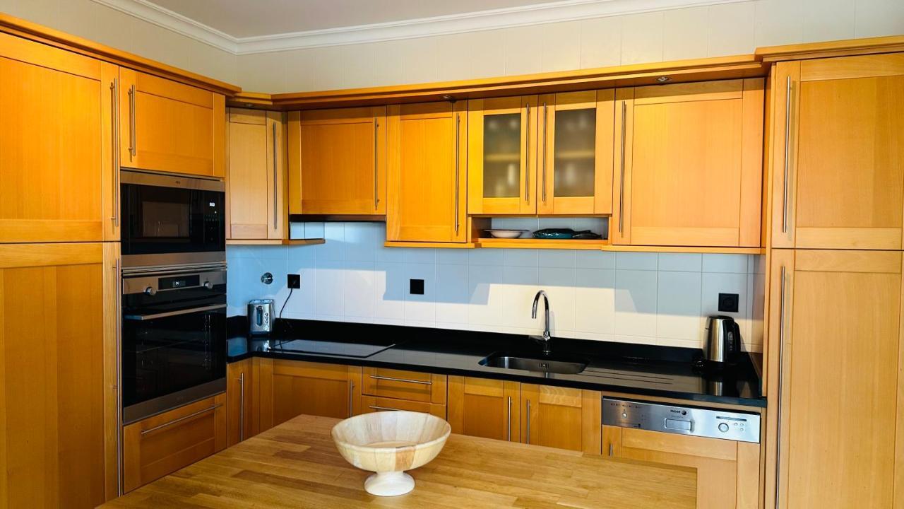 Amazing 2 Bedroom Apartment Near Beach With Pool Lagos Exteriér fotografie