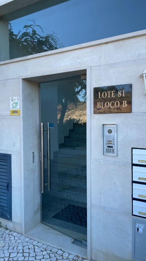 Amazing 2 Bedroom Apartment Near Beach With Pool Lagos Exteriér fotografie